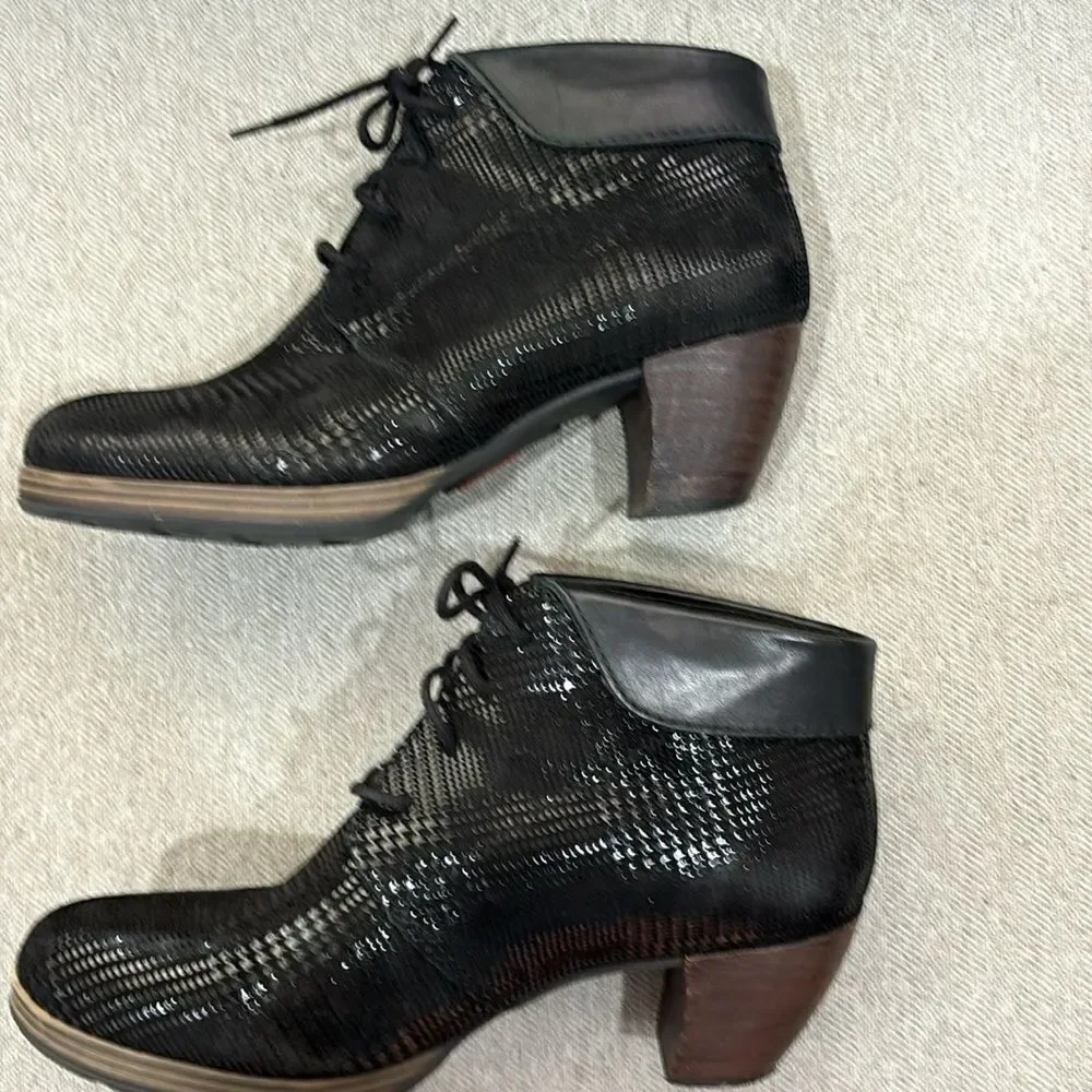 Wolky Women's Jacquerie Bootie sz 9